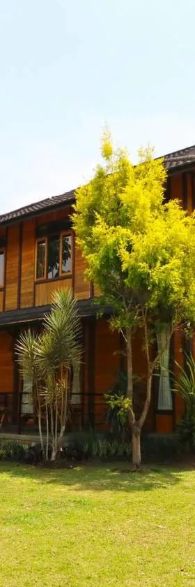 Villa Gardenia Bandung，位于伦邦的酒店
