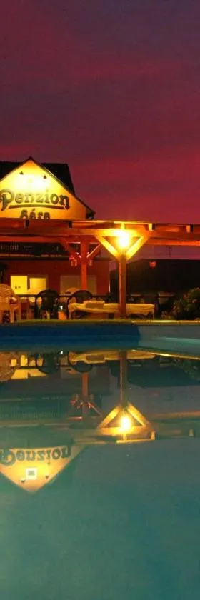Pension Sara，位于Hevlín的酒店
