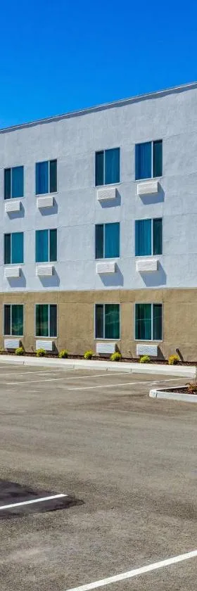 Motel 6-Livingston, CA - Merced County，位于Livingston的酒店