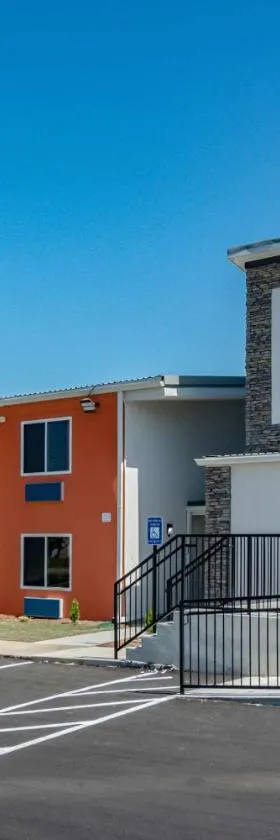 Motel 6-White, GA - Cartersville，位于White的酒店