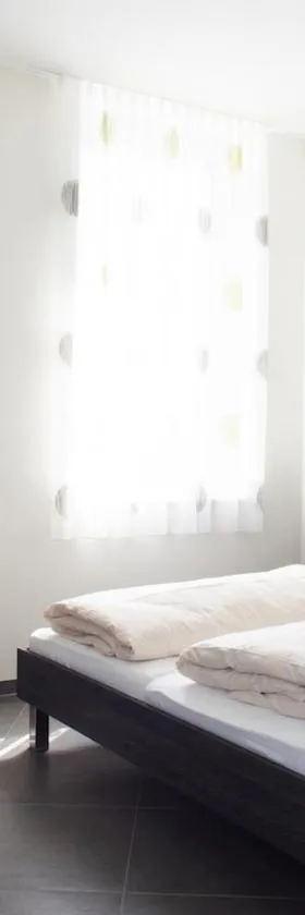 eee Hotel Traun，位于林茨的酒店