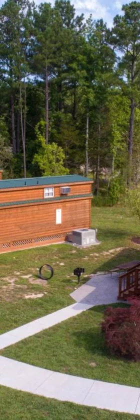 Richmond North / Kings Dominion KOA，位于多斯韦尔的酒店