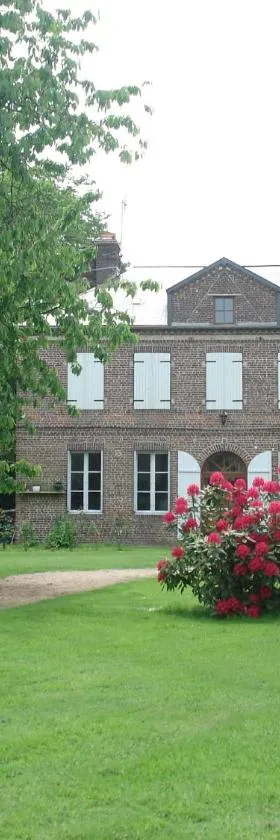 AU CHARME DES POMMIERS，位于Thiberville的酒店