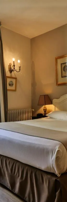 Hotel Du Midi，位于维桑的酒店
