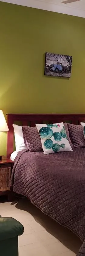 Sonja's Bed and Breakfast，位于莱特宁岭的酒店