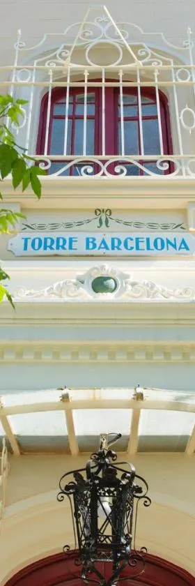 Hotel Torre Barcelona，位于圣库加特德尔瓦勒斯的酒店