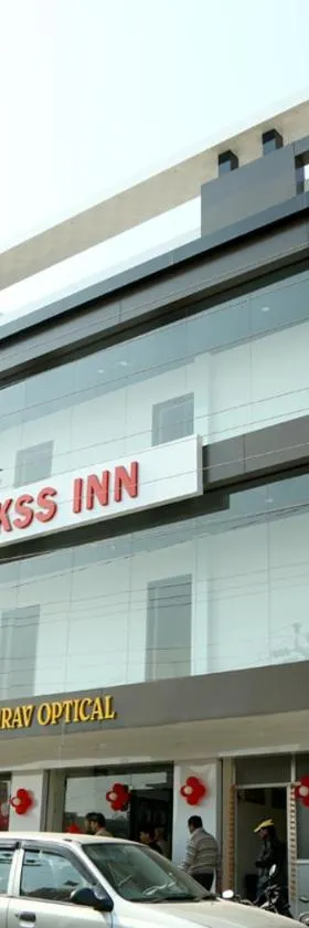 Hotel KSS Inn，位于Doiwāla的酒店