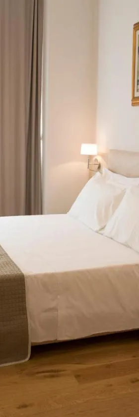 Boutique Hotel Enia，位于普拉托的酒店