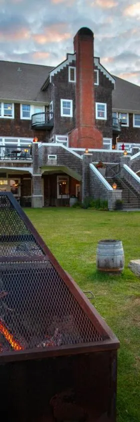 McMenamins Gearhart Hotel，位于吉尔哈特的酒店
