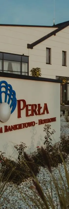 Centrum Bankietowo - Hotelowe "Perła"，位于莱扎伊斯克的酒店