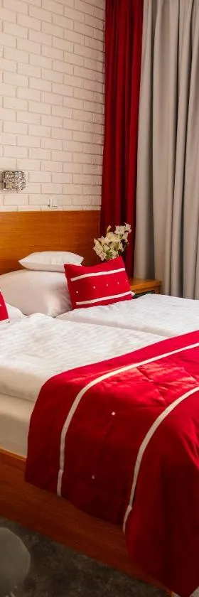 Motel 2000，位于Stęszew的酒店