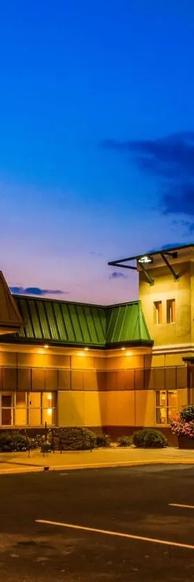 Rock Island Inn & Suites Marshalltown，位于马歇尔敦的酒店