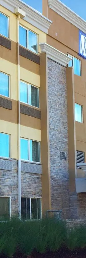 Comfort Inn & Suites Tigard near Washington Square，位于泰格德的酒店