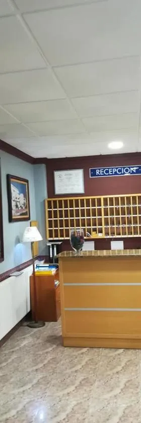 拉博雷拉酒店，位于比纳罗斯的酒店