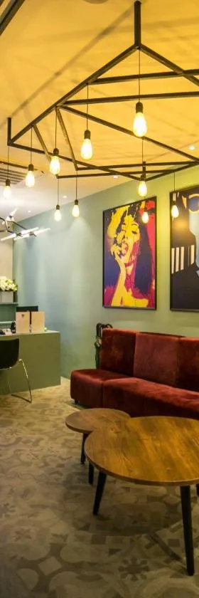 Eureka Hotel Penang，位于峇六拜的酒店