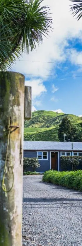 Mahaanui Cottage Farmstay，位于Tiniroto的酒店