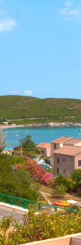 Hotel Macchia e Mare，位于Pietracorbara的酒店