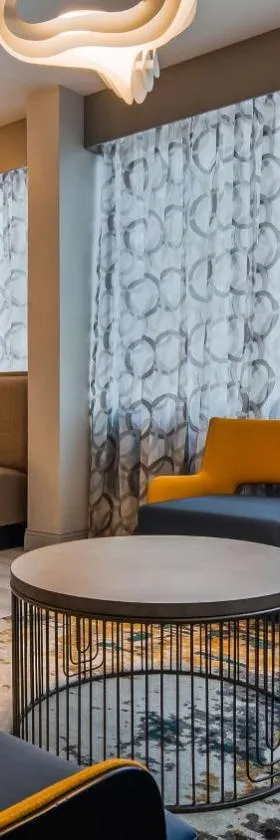 Best Western Plus Bloomington East，位于布卢明顿的酒店
