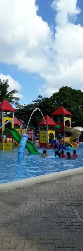 Sea Garden Resort Iloilo，位于伊洛伊洛的酒店