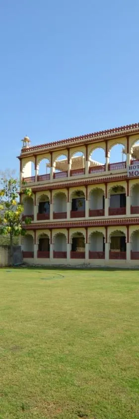 Moti Mahal - A Heritage Haveli，位于布什格尔的酒店