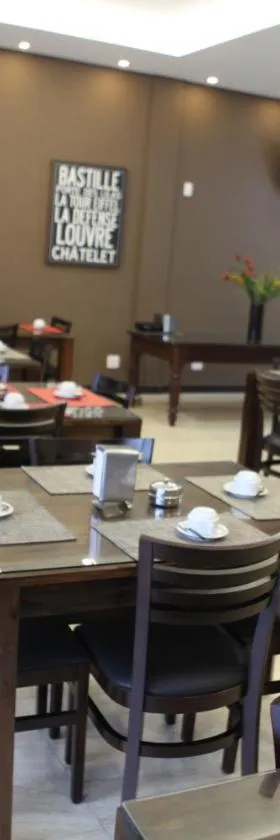 HOTEL ALVORADA，位于Leopoldina的酒店