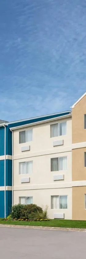 AmericInn by Wyndham Duluth，位于德卢斯的酒店