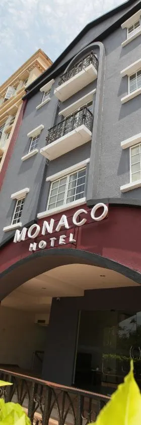 Monaco Hotel，位于塞贝维的酒店