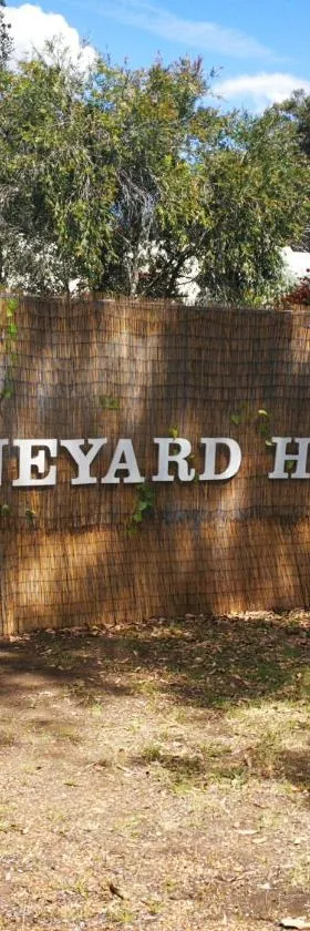Vineyard Hill，位于勒弗戴尔的酒店