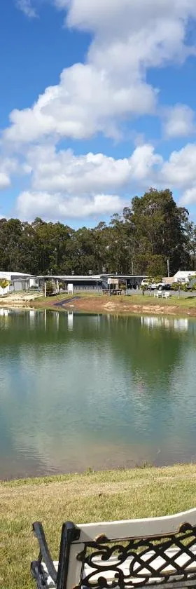 Australian Motor Home Tourist Park Twelve Mile Creek，位于Karuah的酒店
