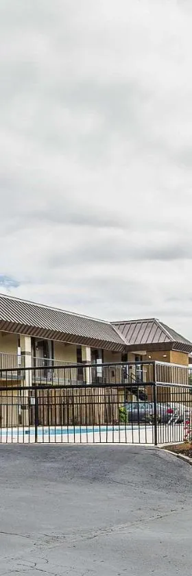 Quality Inn，位于福里斯特城的酒店