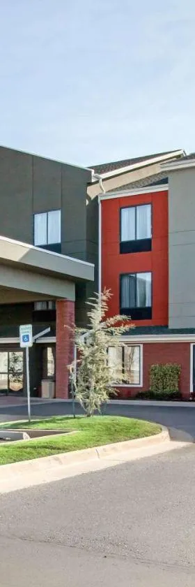 Comfort Inn & Suites Norman near University，位于诺曼的酒店