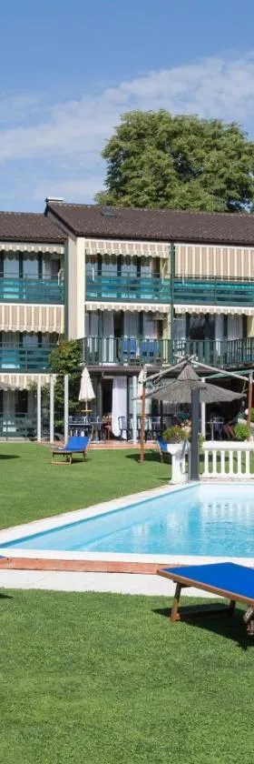 Hotel Tiziana，位于洛索内的酒店