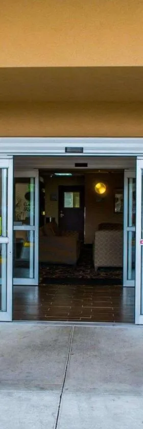 Comfort Suites Portland Southwest，位于波特兰的酒店