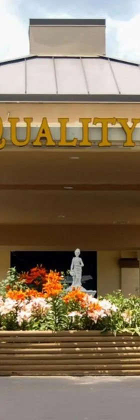Quality Inn Mill Hall - Lamar，位于Clintondale的酒店