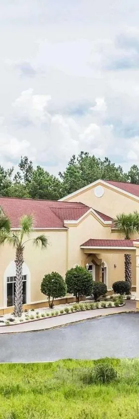 Comfort Inn & Suites Walterboro I-95，位于沃尔特伯勒的酒店