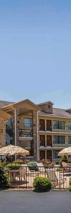 Quality Inn & Suites Sevierville - Pigeon Forge，位于赛维尔维尔的酒店