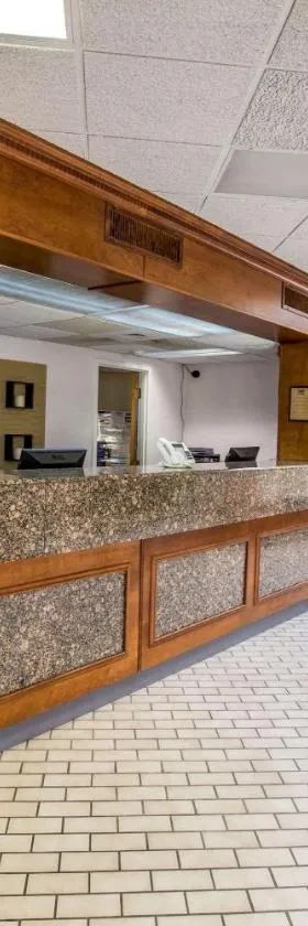 Greeneville Inn And Suites，位于格林维尔的酒店