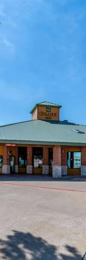 阿伦 - 普莱诺东优质酒店，位于艾伦的酒店