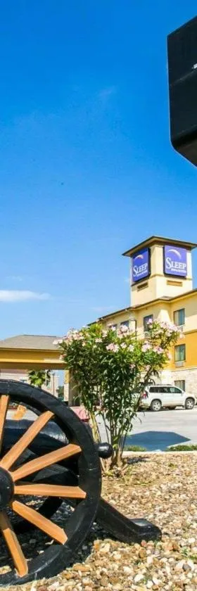 Sleep Inn & Suites Gonzales near Palmetto State Park，位于Gonzales的酒店