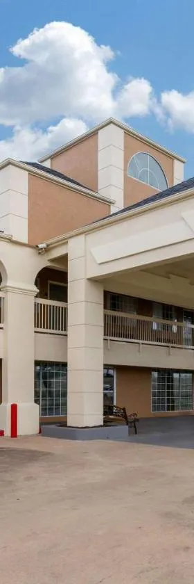 Quality Inn Clute Freeport，位于Clute的酒店