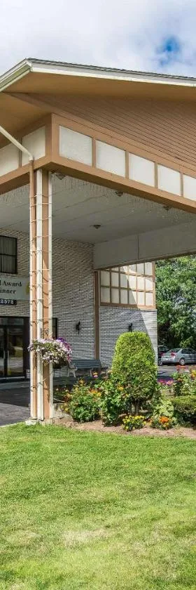 Quality Inn Shelburne - Burlington，位于谢尔本的酒店