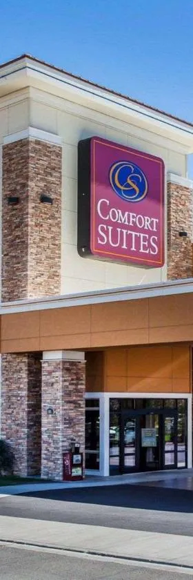Comfort Suites Wenatchee Gateway，位于韦纳奇的酒店