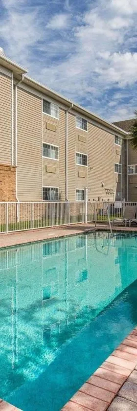 Suburban Studios Fort Myers Cape Coral，位于迈尔斯堡的酒店