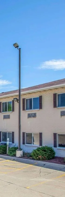 Comfort Suites Peoria I-74，位于皮奥里亚的酒店