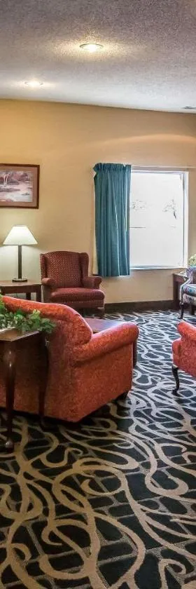Quality Inn & Suites Mendota near I-39，位于Mendota的酒店