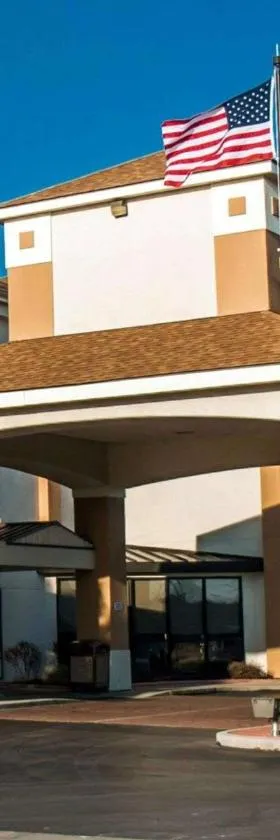 Quality Inn & Suites near St Louis and I-255，位于Cahokia的酒店