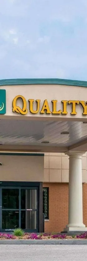 亨廷品质酒店，位于Huntingburg的酒店