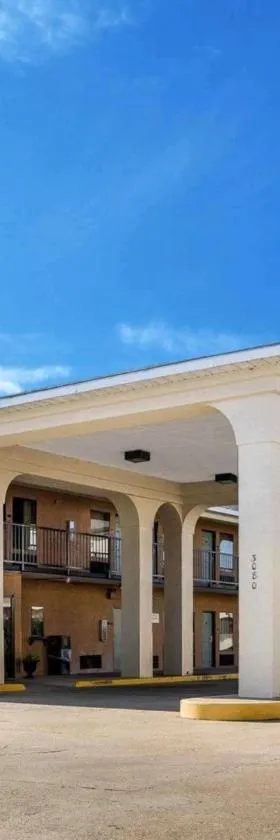 Econo Lodge by choice Greenville，位于格林维尔的酒店