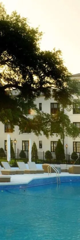 White House Hotel，位于比洛克西的酒店