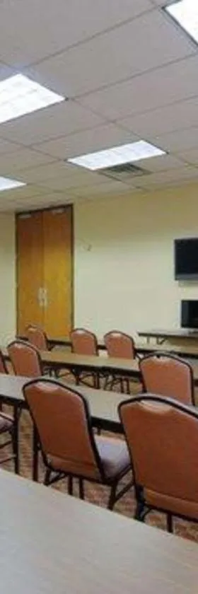 Quality Inn Mount Airy Mayberry，位于芒特艾里的酒店
